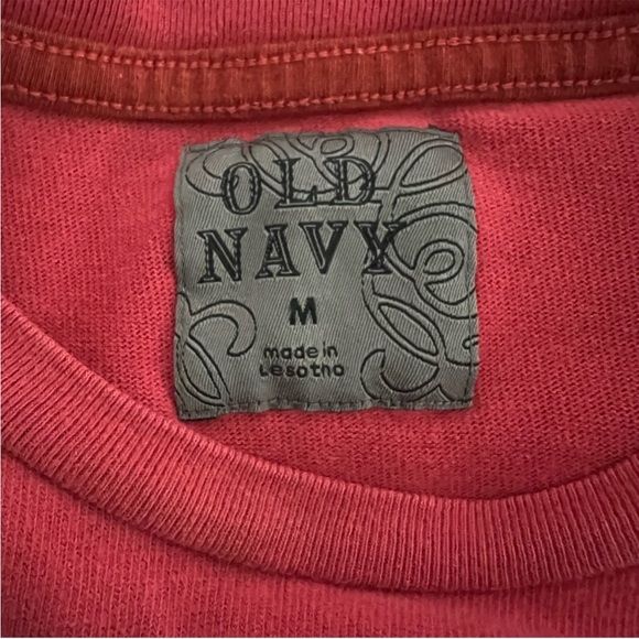 Vintage 2000s Red Cropped Long Sleeve Crew Neck Tee - Picture 6 of 7